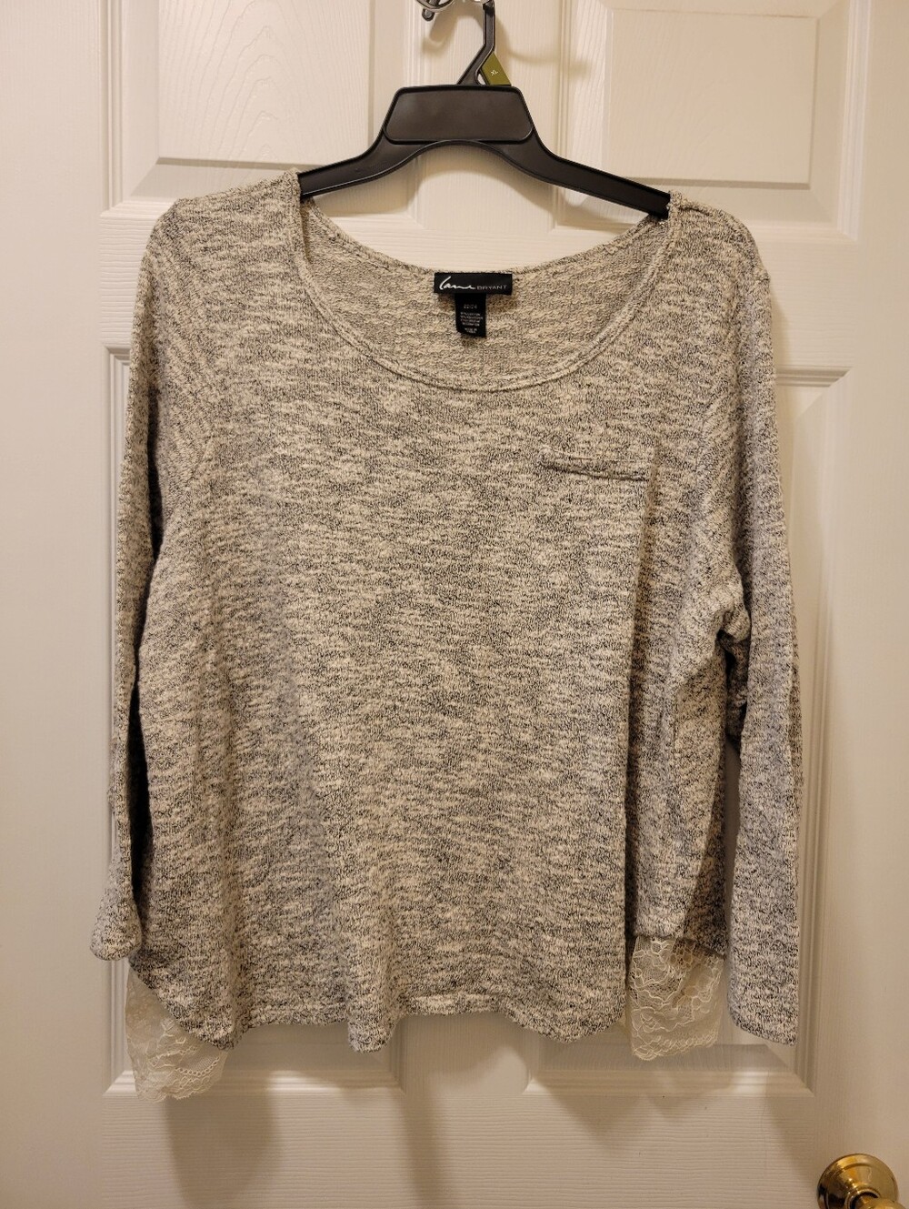 Womens Sz. 22/24 Long-sleeve Top With Lace